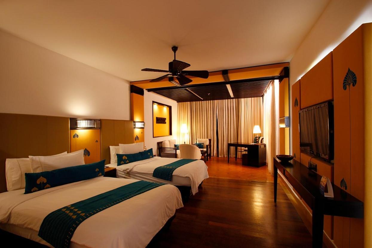 Vasundhara Sarovar Premiere Alappuzha Exterior foto