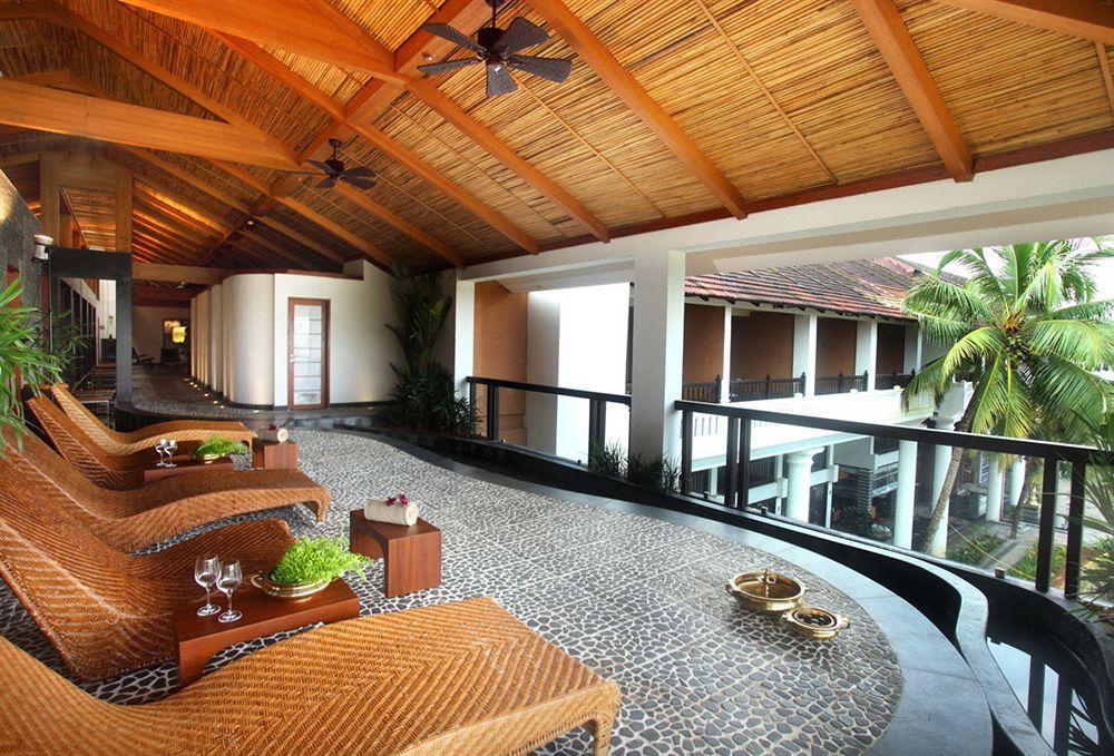 Vasundhara Sarovar Premiere Alappuzha Exterior foto