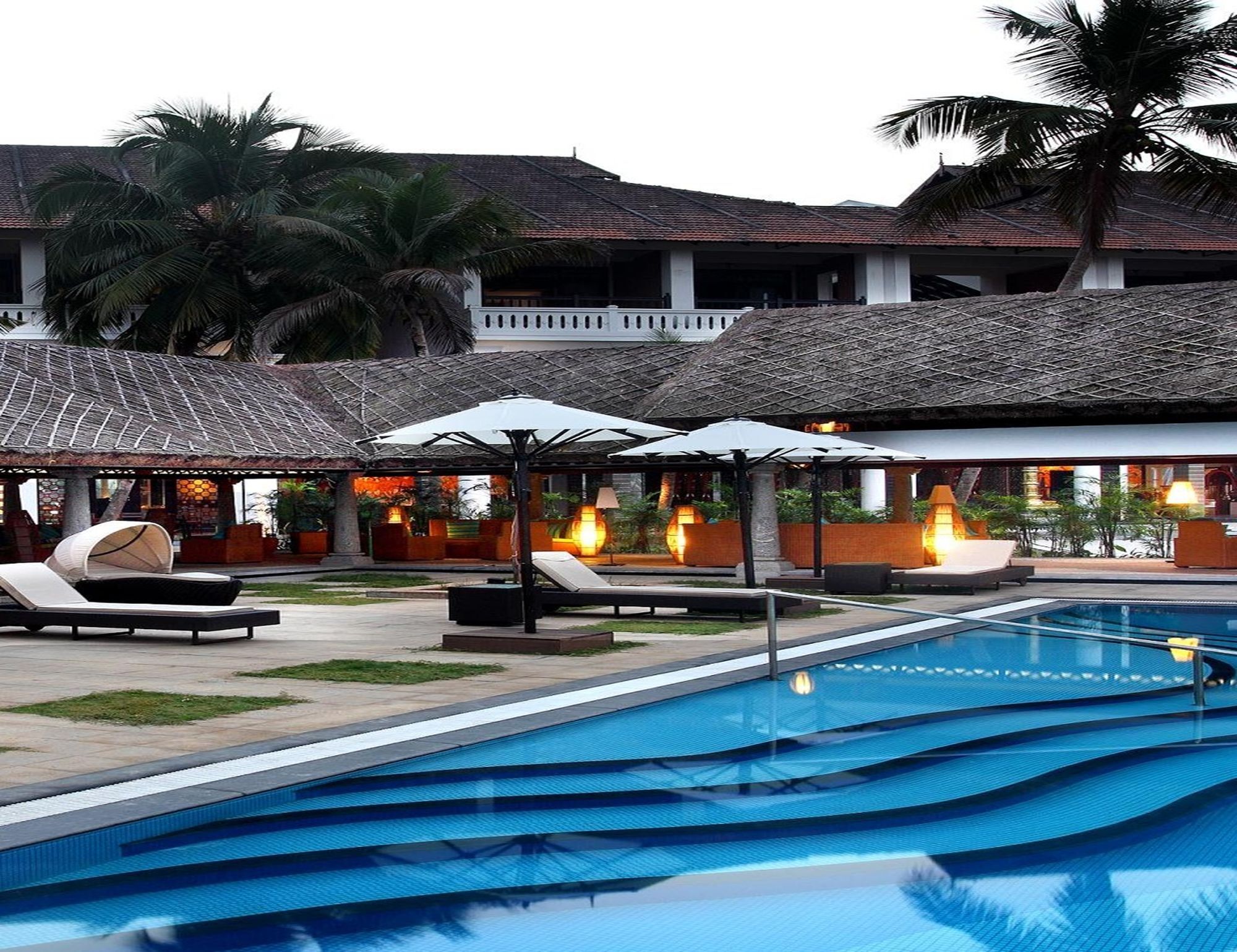 Vasundhara Sarovar Premiere Alappuzha Exterior foto