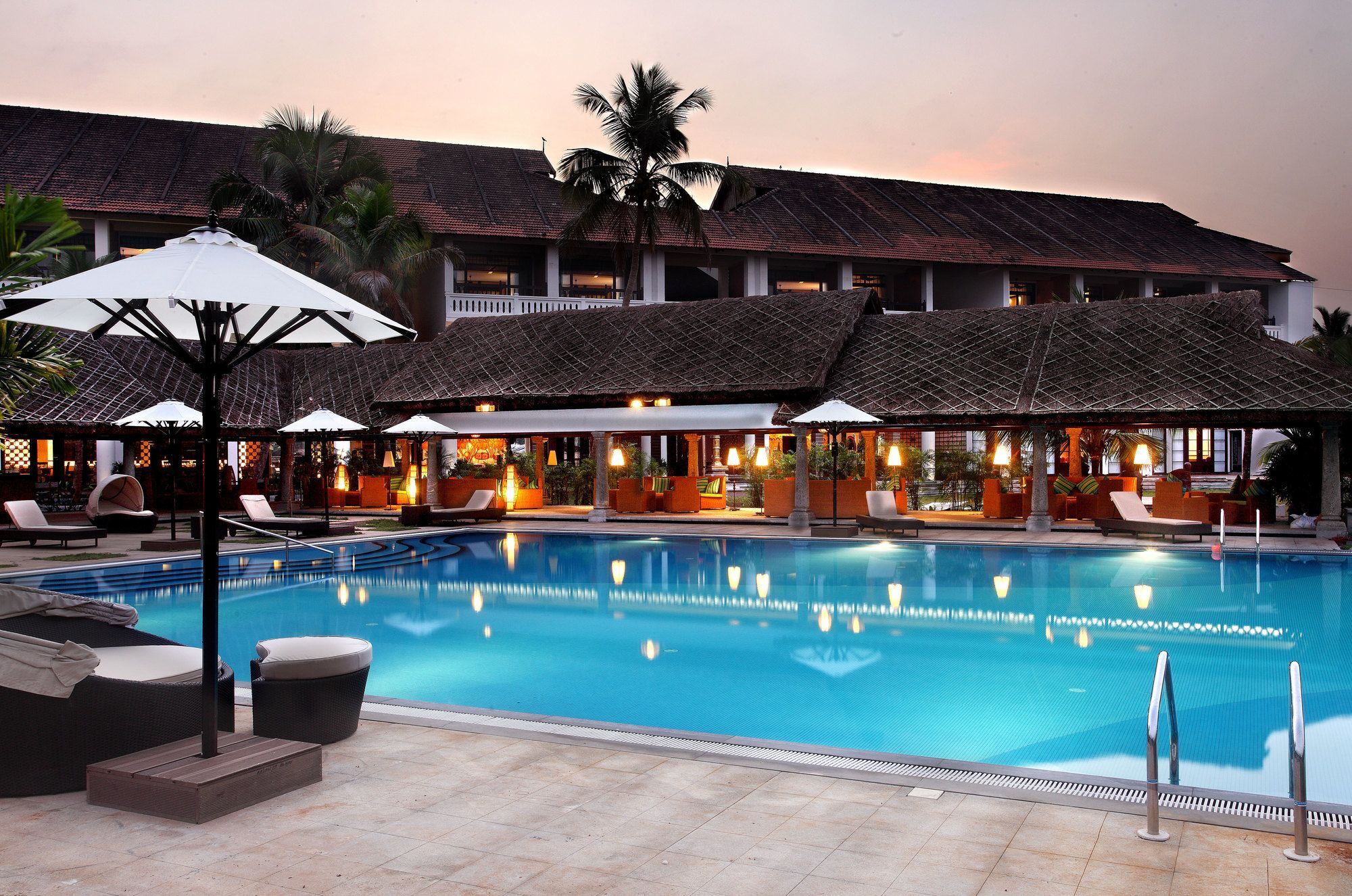 Vasundhara Sarovar Premiere Alappuzha Exterior foto